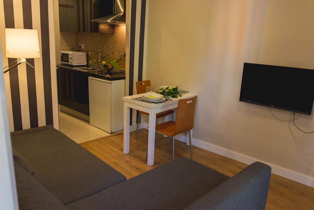 Ab Apartamentos Trinidad Malaga Ruang foto